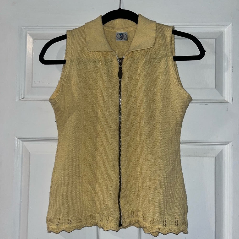 Vintage Yellow Sleeveless Zip-Up Sweater